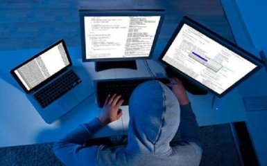 В соцсетях на пальцах показали, как работают боты Кремля: опубликованы фото