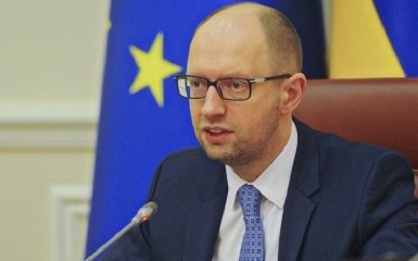 Яценюк не бачить своєї провини в політичній кризі: опубліковано відео