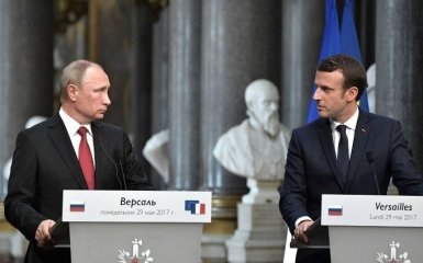 У стенограмі на сайті Кремля відсутнє питання про Сущенка, яке проігнорував Путін на брифінгу з Макроном