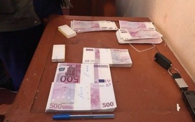 Луценко похвастался поимкой еще одного взяточника: появились фото