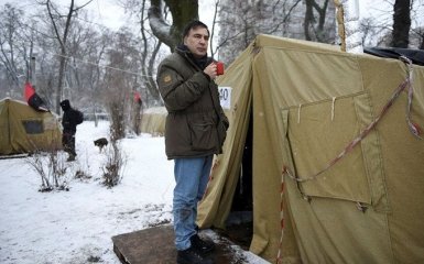 Сеть взорвал "трон" Саакашвили из палаточного городка: опубликовано фото