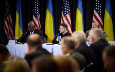 Zelenskyy and Austin