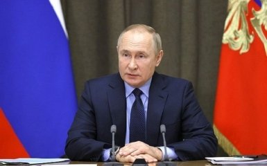 Путін наказав ОПК терміново надати армії РФ засоби ураження
