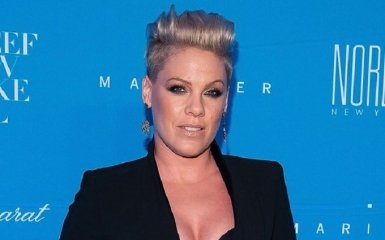 Найкрасивіша жінка планети вразила новим відвертим кліпом