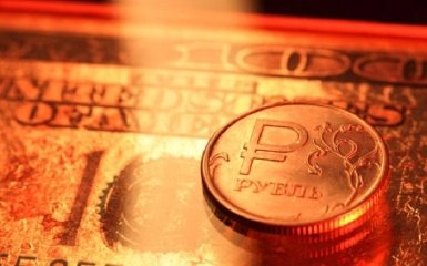 Шок попереду. Експерти Bloomberg відреагували на стрімке падіння курсу рубля