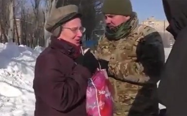 Не сдавайте нас боевикам: сеть впечатлило видео с жительницей Авдеевки