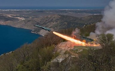 Оккупанты готовятся отражать морскую атаку в Крыму: запущены противокорабельные ракеты