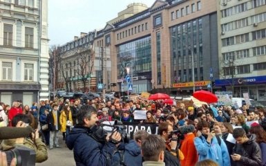 У Києві 8 березня відзначили маршем феміністок: з'явилися фото й відео