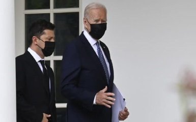 У Зеленского уточнили время сегодняшнего разговора с Байденом