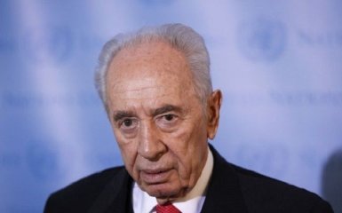 В Израиле экс-президента Переса госпитализировали в тяжелом состоянии