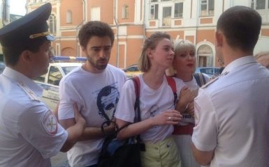 У центрі Москви затримали акторів за акцію в підтримку Сенцова: з'явилося резонансне відео