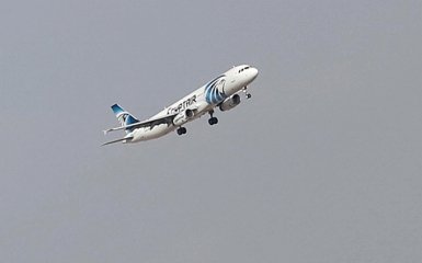 Катастрофа єгипетського літака: знайдено тіла загиблих