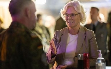 Министр обороны Германии Кристине Ламбрехт уходит в отставку: кто станет ее преемником