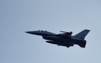 У Білому домі назвали країни для проведення навчань пілотів ЗСУ на F-16