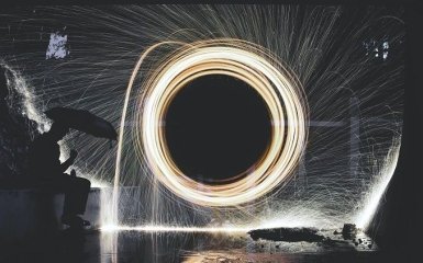 Астрономи показали злиття двох масивних чорних дір