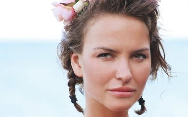 Известной российской поэтессе запретили въезд в Украину