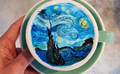 Бариста украшает кофе рисунками известных художников: появились фото