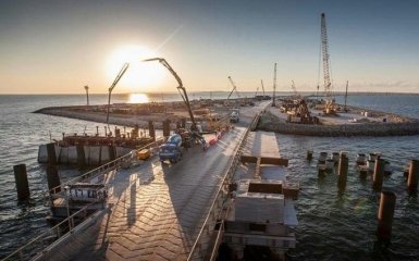 Проблемний Керченський міст в Криму: окупанти почали готуватися до аварій