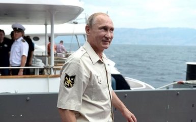 Путіна тонко висміяли за поїздку в Крим