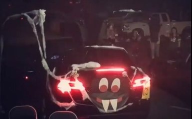 В сети показали лучший автомобиль для Хэллоуина: появилось видео