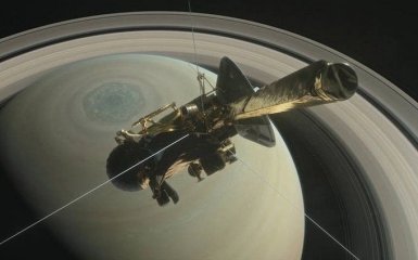 Зонд Cassini 22 раза пролетит между кольцами Сатурна