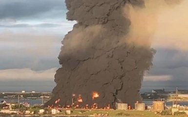 В ГУР раскрыли детали пожара на нефтебазе в Севастополе