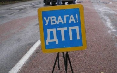 Авто поліції потрапило в аварію в самому центрі Києва: опубліковано фото