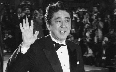 Колишній прем'єр-міністр Японії Сіндзо Абе помер після замаху