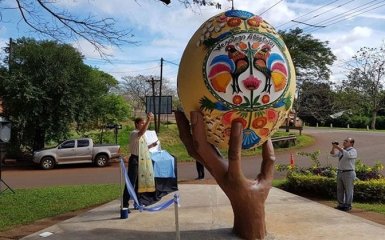 В Аргентині встановили пам'ятник писанці