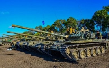 Простые "шахтеры и трактористы": появились видео и фото танкового биатлона боевиков ДНР