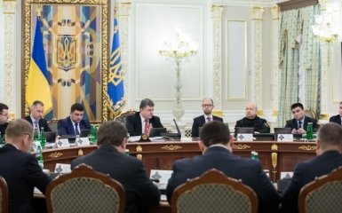 РФ многие годы будет оставаться главной военной угрозой - Порошенко
