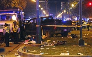 У США авто в'їхало в натовп людей, багато постраждалих: з'явилися фото й відео