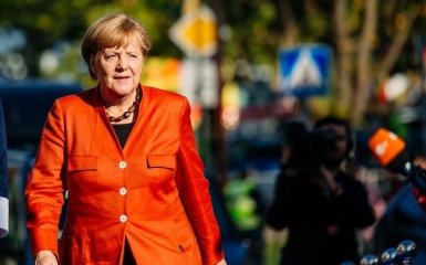 Міграційний конфлікт: про що домовилася Меркель зі своїм головним критиком