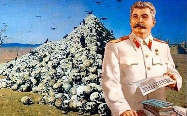 В Крыму люди стоя аплодировали безумным песням про Сталина: появилось видео