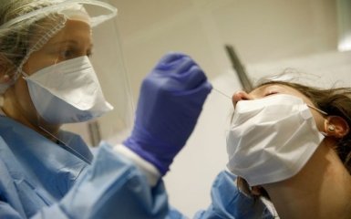 Кількість хворих на коронавірус в Україні 4 листопада рекордно зросла