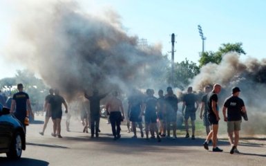 Футбольное дерби в Украине закончилось побоищем: опубликованы фото и видео