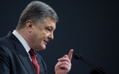 Порошенко назвав єдиний спосіб зупинити війну на Донбасі