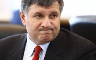 Вокруг Авакова разгорается скандал из-за автоматов и винтовок: опубликованы фото и видео