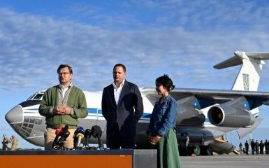 Україна вивезла з Кабула 12 своїх військових, про яких росіяни поширювали фейки