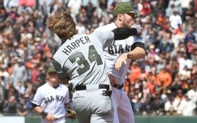 В США бейсболісти влаштували бійню під час матчу: опубліковано відео