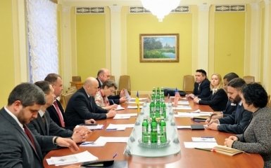 Секретар РНБО зустрівся із заступником Керрі