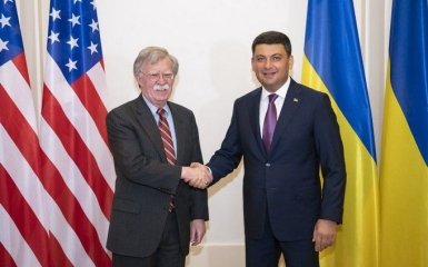 Гройсман провів переговори з Болтоном в Києві: про що говорили прем'єр України і радник Трампа