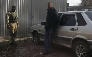 Задержан сотрудник СБУ, торговавший закрытой информацией: появились фото