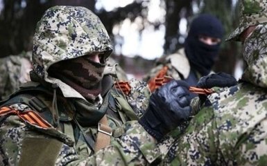 Бойовики на Донбасі насмішили мережу своїми тортами: з'явилися фото