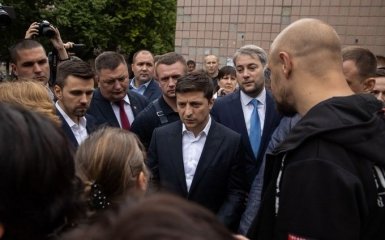 В Госуправлении делами президента сравнили размер зарплаты Зеленского и Порошенко