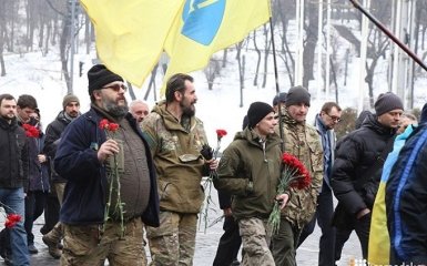 У центрі Києва шанують пам'ять загиблих на Майдані: з'явилися фото і відео