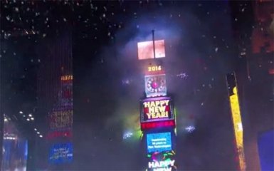 Новий рік зустріли у Нью-Йорку: з'явилися яскраві відео