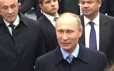 Соцмережі насмішила розмова Путіна з робітниками про кохання: опубліковані фото