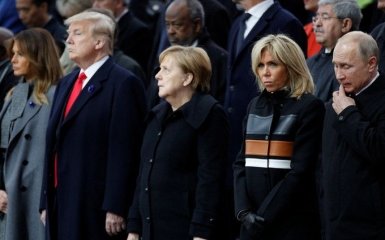 Первые рукопожатия: Путин и Трамп встретились в Париже