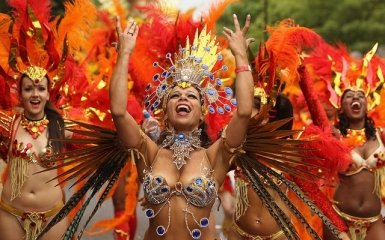 Майже 50 міст Бразилії скасували карнавал